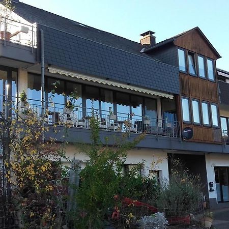 Gaestehaus Moselblick Trittenheim Exterior photo