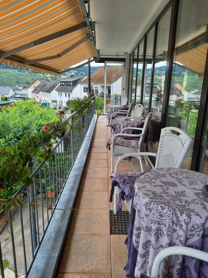 Gaestehaus Moselblick Trittenheim Exterior photo